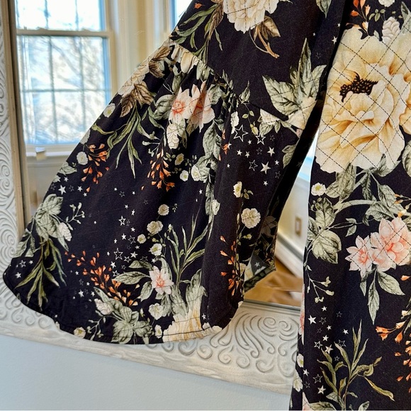 Farm Rio Flowy Floral Quilt Stitch Pattern Open Front Cardigan/Shrug Bell Sleeve - Picture 10 of 11